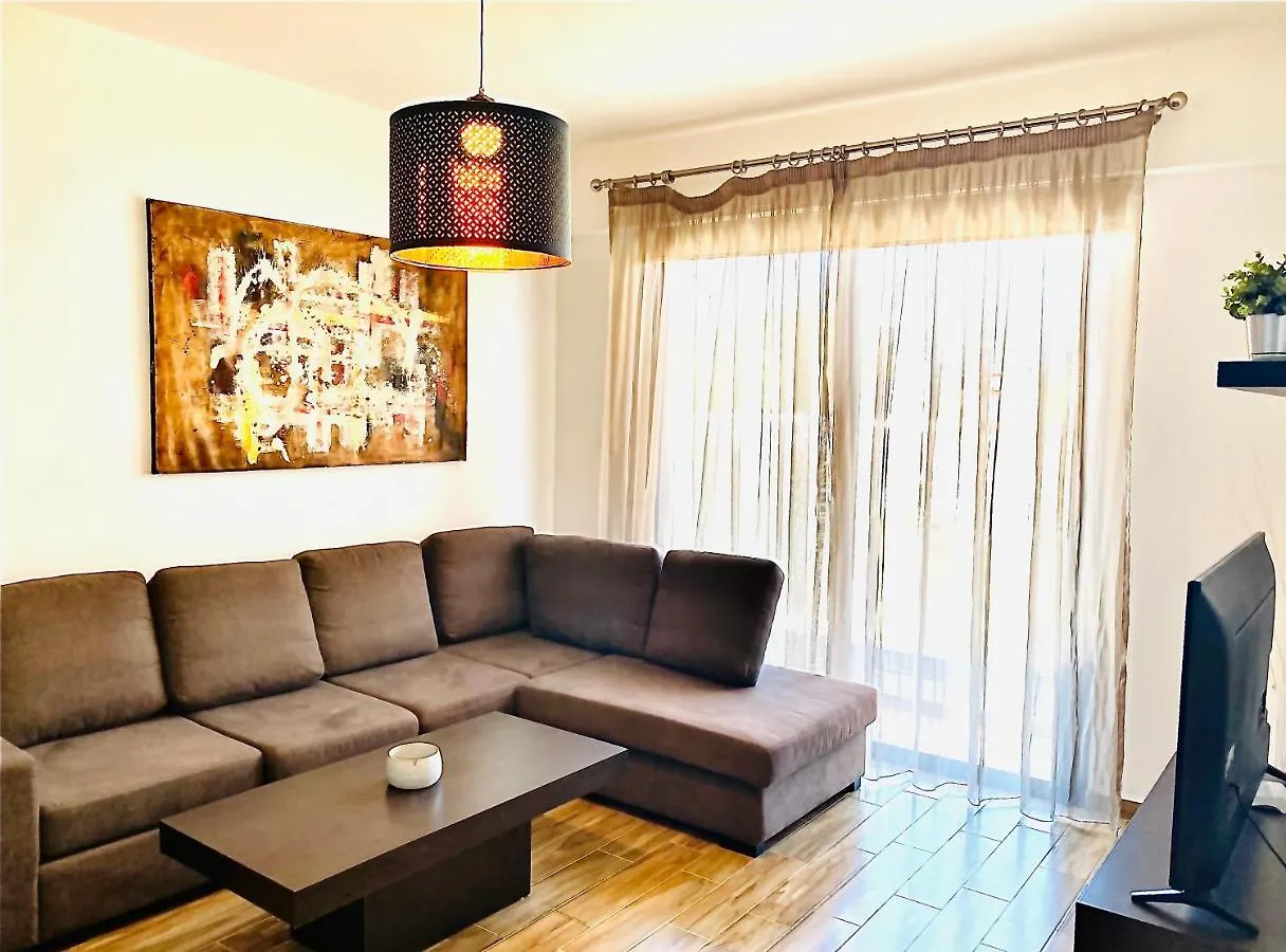 Bali Suites 101 Larnaca 0*,  Cypr